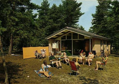 Camping De Lange Bosk, Beekbergen - 1975 gelopen, Verzamelen, Ansichtkaarten | Nederland, Gelopen, Gelderland, 1960 tot 1980, Ophalen of Verzenden
