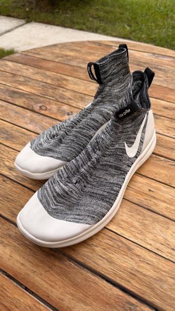 Nike Gyakusou Veil Runner beschikbaar voor biedingen