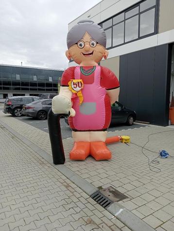 sarah  te huur  beschikbaar voor biedingen