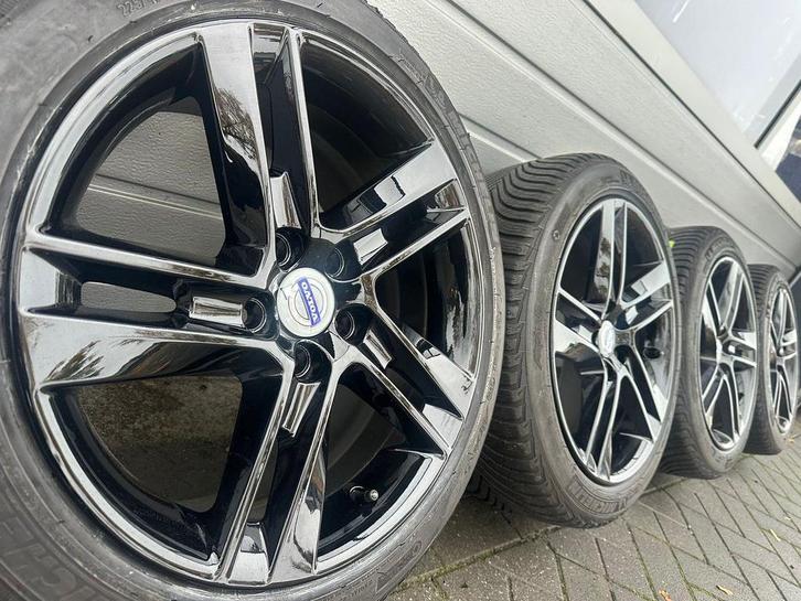Orig. 17 inch Volvo S60 V70 S70 C70 S80 velgen winterbanden, Auto-onderdelen, Banden en Velgen, Banden en Velgen, Winterbanden