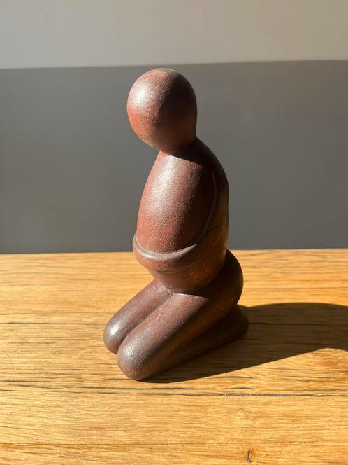 Mooi abstract houten beeldje zwanger dame vrouw zwangerschap, Verzamelen, Beelden en Beeldjes, Zo goed als nieuw, Mens, Ophalen of Verzenden