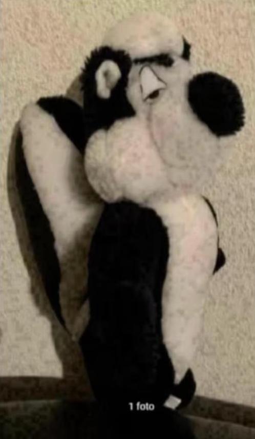 Knuffel stinkdier, skunk, wasbeer; wasbeertje pluche, Kinderen en Baby's, Speelgoed | Knuffels en Pluche, Zo goed als nieuw, Ophalen of Verzenden