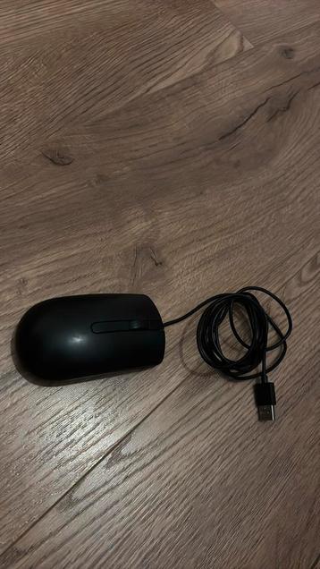 Dell muis met kabel/draad (usb-aansluiting) beschikbaar voor biedingen
