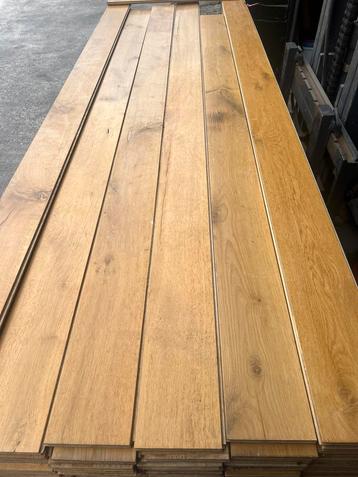 Eiken vloer 40 m2 massieve vloerdelen 15,5 cm breed 2 cm dik beschikbaar voor biedingen