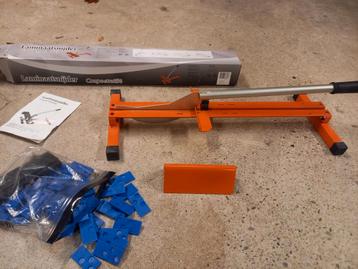 Laminaat knipper  beschikbaar voor biedingen