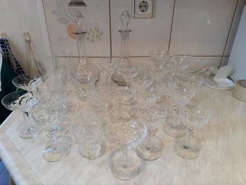 Kristallen Glazen & Karaffen Set beschikbaar voor biedingen