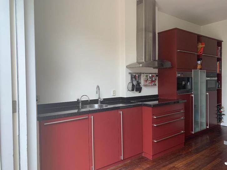 Brugman keuken, (ossenbloed)rood, Huis en Inrichting, Keuken | Complete keukens, Zo goed als nieuw, Overige typen, Rood, Graniet of Steen