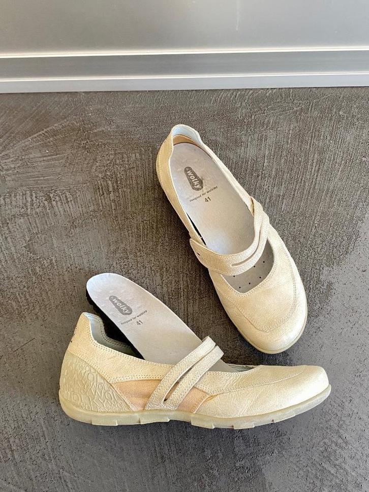 J309 Wolky maat 41 ballerina's schoenen sneakers beige leer, Kleding | Dames, Schoenen, Zo goed als nieuw, Beige, Ophalen of Verzenden