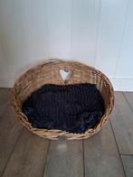 GRATIS hondenmand voor klein/middenm hondje, Ophalen, Zo goed als nieuw, Riet