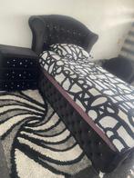 Luxe zwarte fluwelen boxbed met nachtkastje inclusief matras, Verstelbaar, 90 cm, Eenpersoons, Zwart