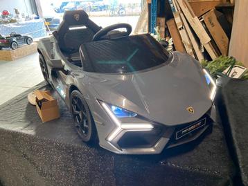 Lamborghini voor kinderen van 3 tot 5 jaar beschikbaar voor biedingen