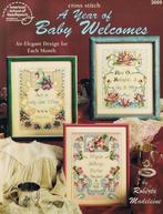 Borduurboekje A Year of Baby Welcomes, Hobby en Vrije tijd, Borduren en Borduurmachines, Nieuw, Ophalen, Borduurpakket