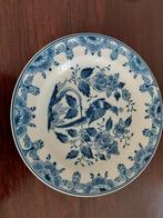Delfts Blauw Bord met Pauw, Delft Blue Plateelbakkerij RAM, Antiek en Kunst, Ophalen of Verzenden