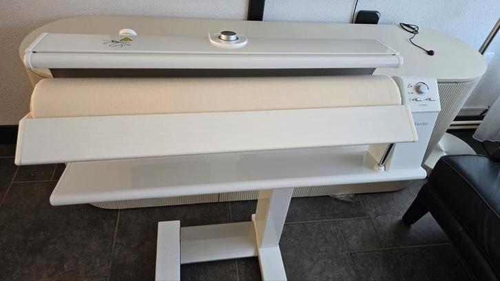 Strijkmachine MIELE B995D STOOMFUNCTIE  NW STAAT GARANTIE, Witgoed en Apparatuur, Strijkijzers en Strijkplanken, Zo goed als nieuw