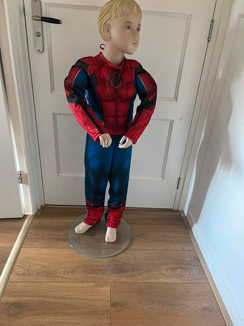Verkleedkleren: Spiderman spierballen pak maat 98/104, Kinderen en Baby's, Carnavalskleding en Verkleedspullen, Gebruikt, Jongen of Meisje