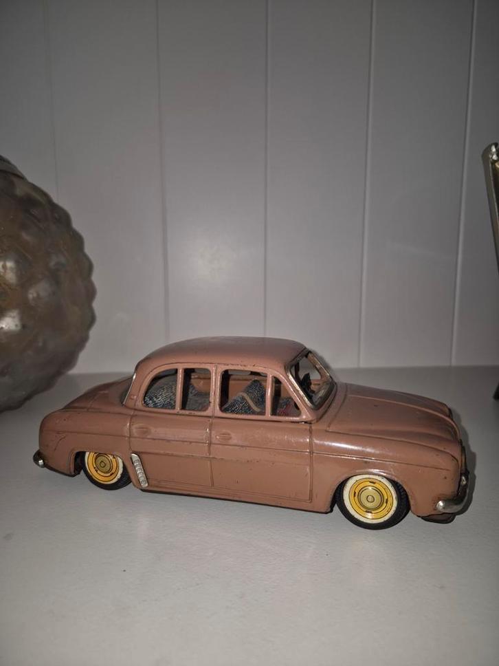 Renault Dauphine Schaalmodel - Liefhebbersobject, Hobby en Vrije tijd, Modelauto's | 1:18, Gebruikt, Auto, Overige merken, Ophalen of Verzenden
