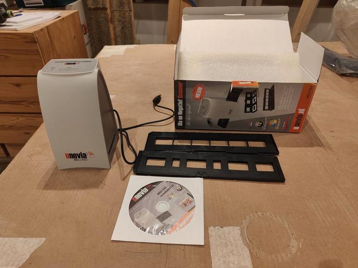 Unovia MDJ-502 Diascanner - Digitaliseer je dia's!, Computers en Software, Scanners, Zo goed als nieuw, Diascanner, Windows, Ophalen of Verzenden