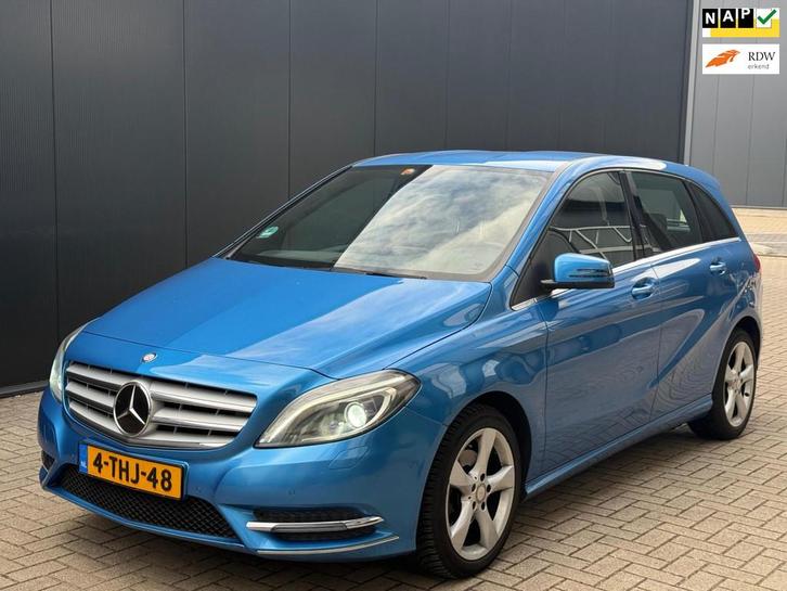 Mercedes-Benz B-klasse 200 Ambition Leder Trekhaak Stoelverw, Auto's, Mercedes-Benz, Bedrijf, Te koop, B-Klasse, ABS, Airbags