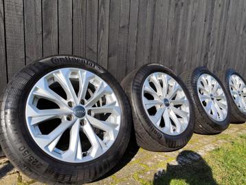 Originele Audi Velgen 17" met zomerbanden beschikbaar voor biedingen
