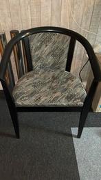 Eetkamer stoelen/4 stuks/zwart frame/stof, Ophalen, Hout, Gebruikt, Zwart
