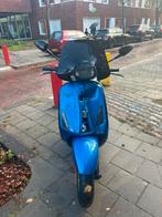 Vespa sprint schade, Ophalen, Zo goed als nieuw, Benzine