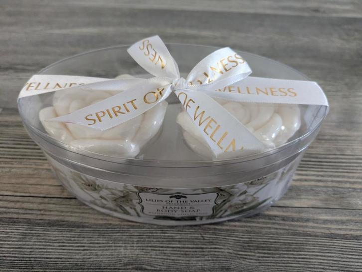 Lelietjes-van-dalen hand- en lichaamszeep nieuw, Sieraden, Tassen en Uiterlijk, Uiterlijk | Lichaamsverzorging, Nieuw, Bad & Douche