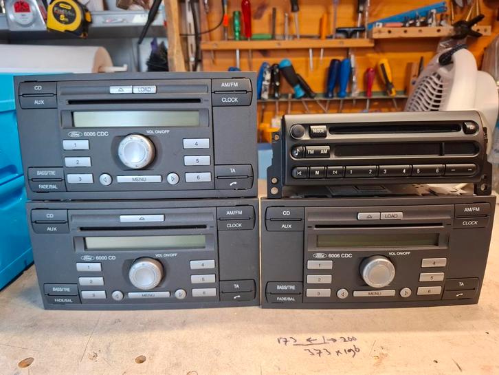 4 auto radio's, Auto diversen, Autoradio's, Ophalen