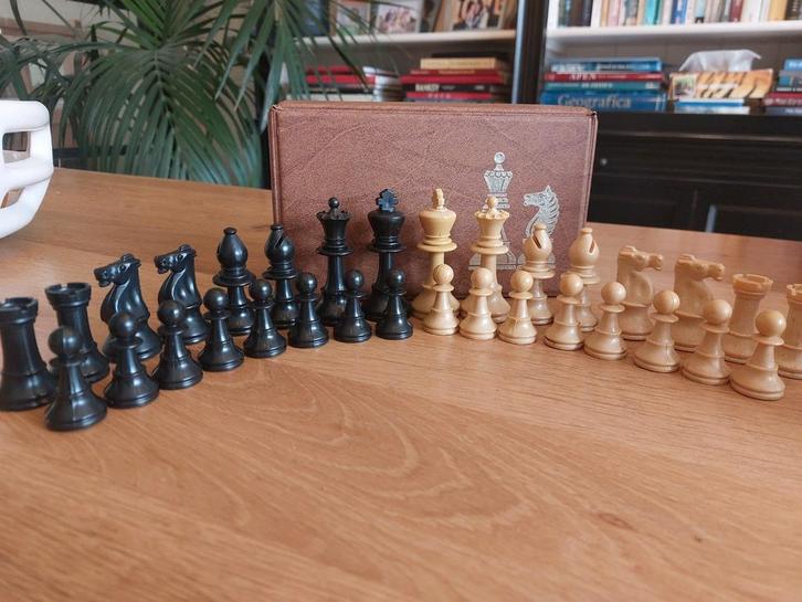 Schaakstukken Set, Hobby en Vrije tijd, Gezelschapsspellen | Bordspellen, Gebruikt, Een of twee spelers, Ophalen of Verzenden