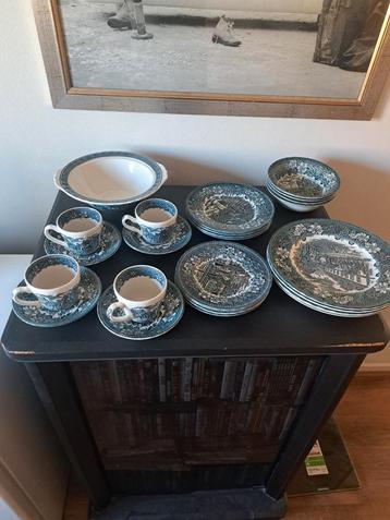 Royal Tudor Ware Servies - Coaching Taverns - 25 Delig beschikbaar voor biedingen