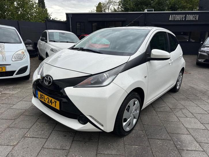 Toyota Aygo 1.0 VVT-i x-play 5Drs! Airco! Groot scherm!, Auto's, Toyota, Bedrijf, Te koop, Aygo, ABS, Achteruitrijcamera, Airbags