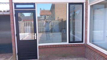 Kozijn met deur en raam 298 breed en 246 hoog tuindeur beschikbaar voor biedingen