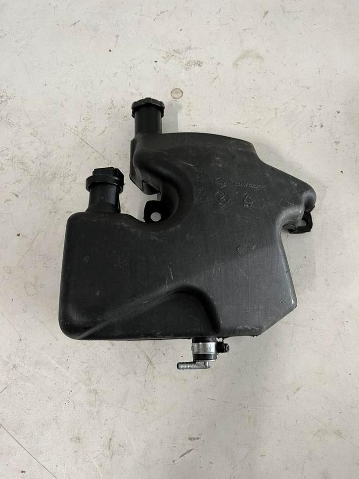 Piaggio zip 2000 olie tank reservoir, Motoren, Tuning en Styling, Ophalen of Verzenden