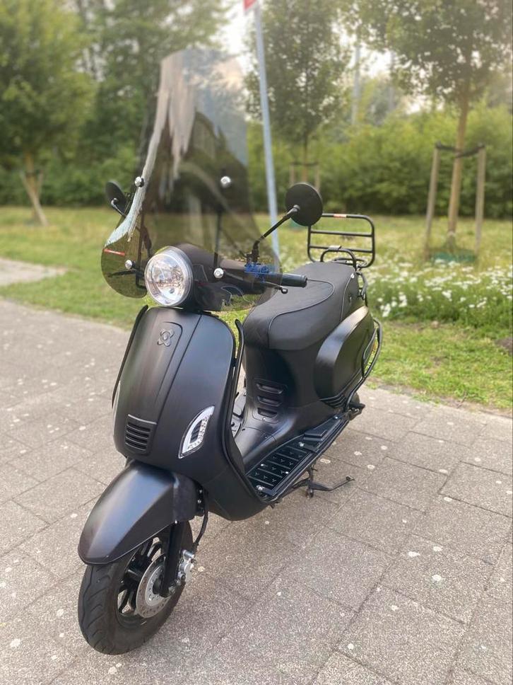 AGM VX50 Injectie 2020 | snorscooter, Fietsen en Brommers, Snorfietsen en Snorscooters, Zo goed als nieuw, Overige merken, Benzine