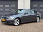 VERKOCHT!!! BMW 3-Serie 330i AUT PDC TREKHAAK ORIG NL, 1440 kg, Zwart, 258 pk, 2996 cc