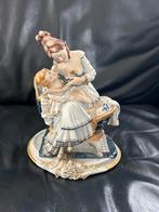 Antiek Capodimonte Porseleinen Beeld - Moeder en Kind, Antiek en Kunst, Kunst | Beelden en Houtsnijwerken, Ophalen of Verzenden