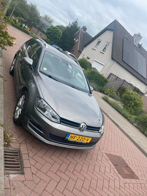 Volkswagen Golf 1.6 TDI 81KW/110PK Variant 2015 Grijs, Auto's, Volkswagen, Particulier, Golf, Achteruitrijcamera, Airbags, Airconditioning