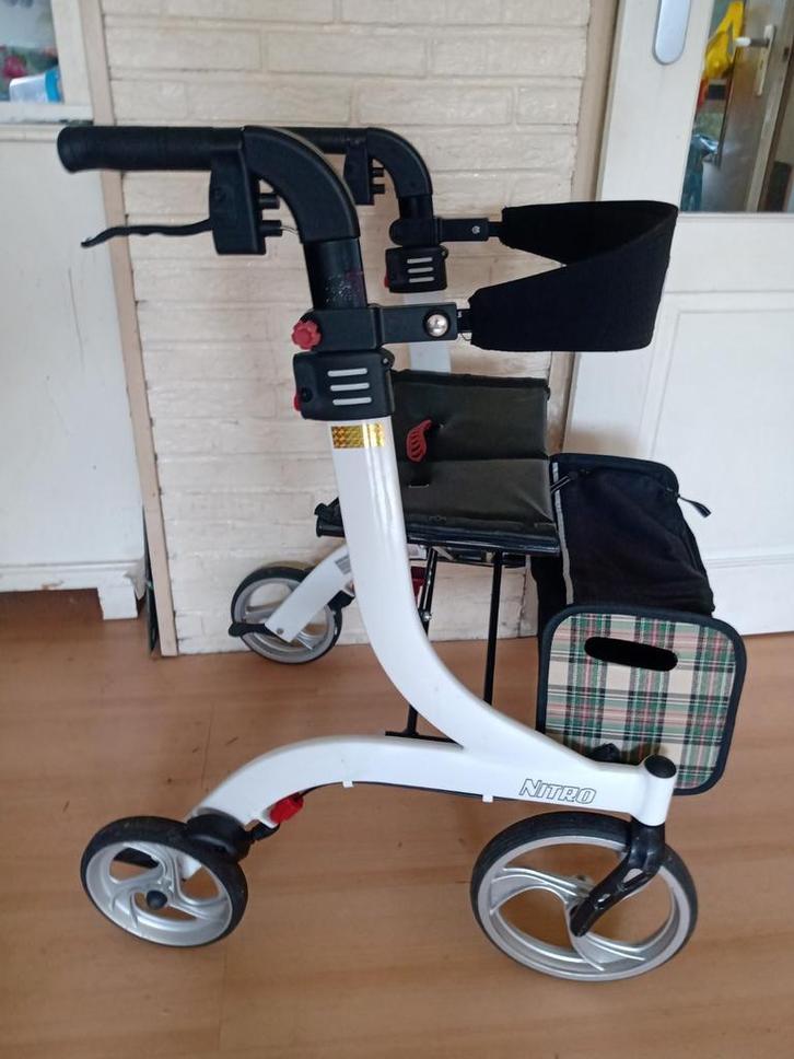 Drive nitro  of travixx mooie lichtgewicht rollator, Diversen, Rollators, Zo goed als nieuw, Lichtgewicht, Ophalen of Verzenden