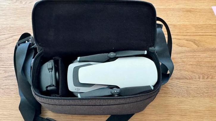 DJI Mavic Air Fly more Combo, Audio, Tv en Foto, Drones, Zo goed als nieuw, Ophalen of Verzenden