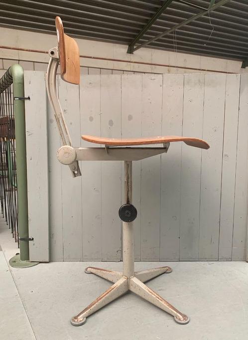 Bureaustoel Friso Kramer - Cirkel Ahrend - vintage retro, Huis en Inrichting, Bureaustoelen, Gebruikt, Bureaustoel, Bruin, Ophalen