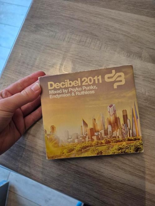 decibel 2011 3 dubbel cd, Cd's en Dvd's, Cd's | Dance en House, Zo goed als nieuw, Ophalen of Verzenden