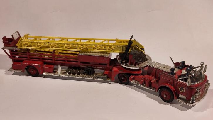 Corgi Major Toys No. 1143 American LaFrance brandweer, Hobby en Vrije tijd, Modelauto's | 1:50, Gebruikt, Bus of Vrachtwagen, Corgi