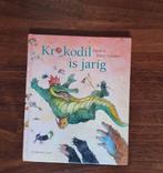 Krokodil is jarig  van  Ingrid & Dieter Schubert, Boeken, Kinderboeken | Kleuters, Gelezen, Ophalen of Verzenden, Fictie algemeen