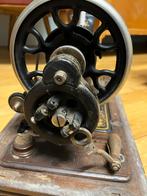 Antieke Pfaff Naaimachine, Ophalen