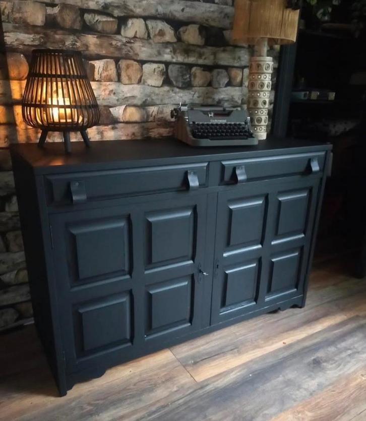 Vintage mat zwart dressoir, Huis en Inrichting, Kasten | Dressoirs, Zo goed als nieuw, Ophalen of Verzenden