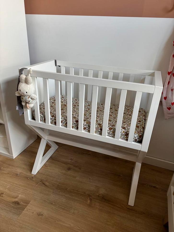 Wieg Kidsmill Lisa uitstekende staat, Kinderen en Baby's, Babywiegjes en Ledikanten, Zo goed als nieuw, Wieg, Ophalen