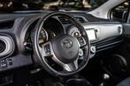 Toyota Yaris 1.0 VVT-i Aspiration | Airco | Camera | Trekhaa, Auto's, Toyota, Euro 5, Gebruikt, 750 kg, Wit