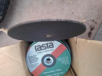 44 X NIEUWE RASTA DOORSLIJPSCHIJVEN VOOR STEEN 180X2.5X22 beschikbaar voor biedingen