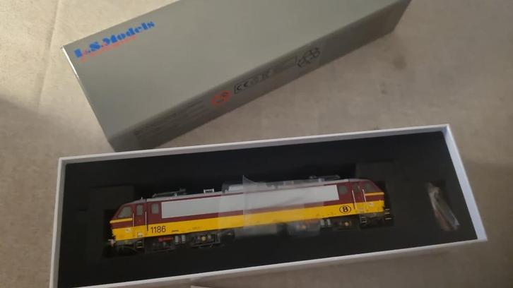 NIEUW - Stam Beneluxrijtuigen met eloc, GS h0, Hobby en Vrije tijd, Modeltreinen | H0, Nieuw, Treinset, Gelijkstroom, Overige merken