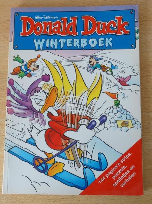 Donald Duck winterboek, 2002, eerste druk, Inclusief button, Boeken, Stripboeken, Zo goed als nieuw, Eén stripboek, Ophalen of Verzenden