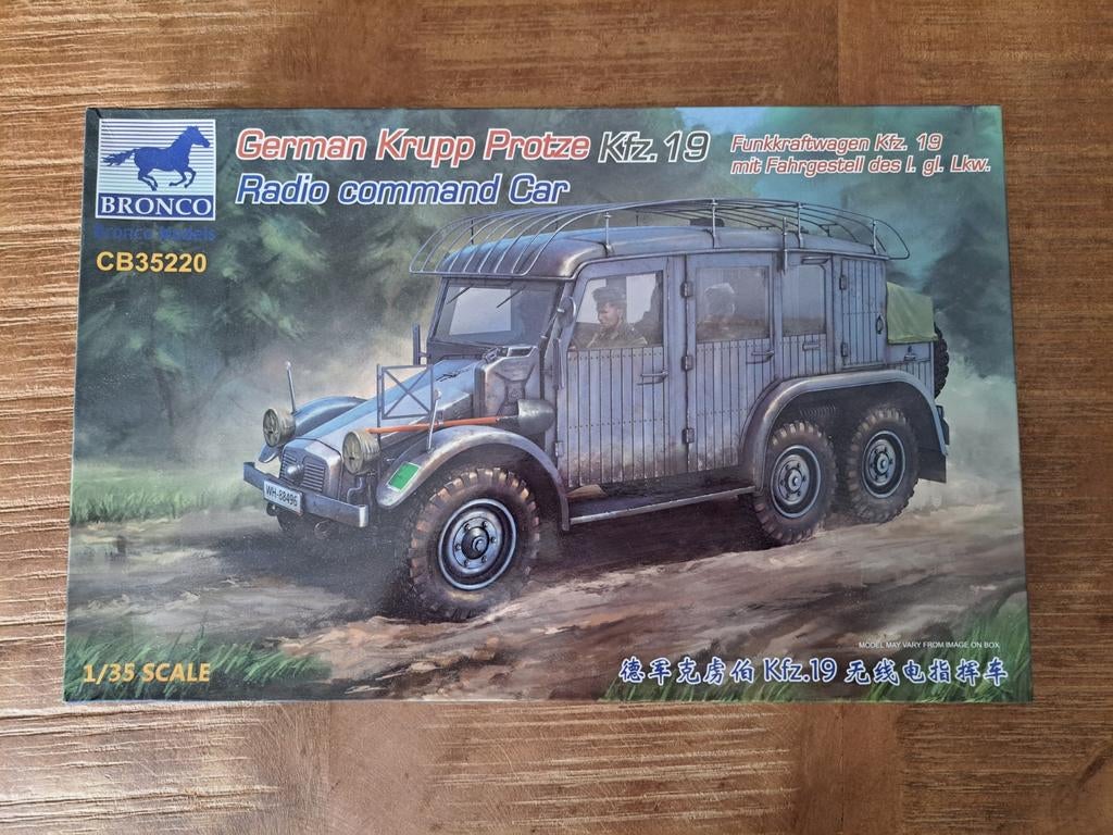 Bronco radio command car 1/35, Overige merken, Auto, 1:32 tot 1:50, Nieuw